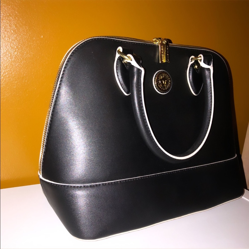 Anne Klein Satchel bag!